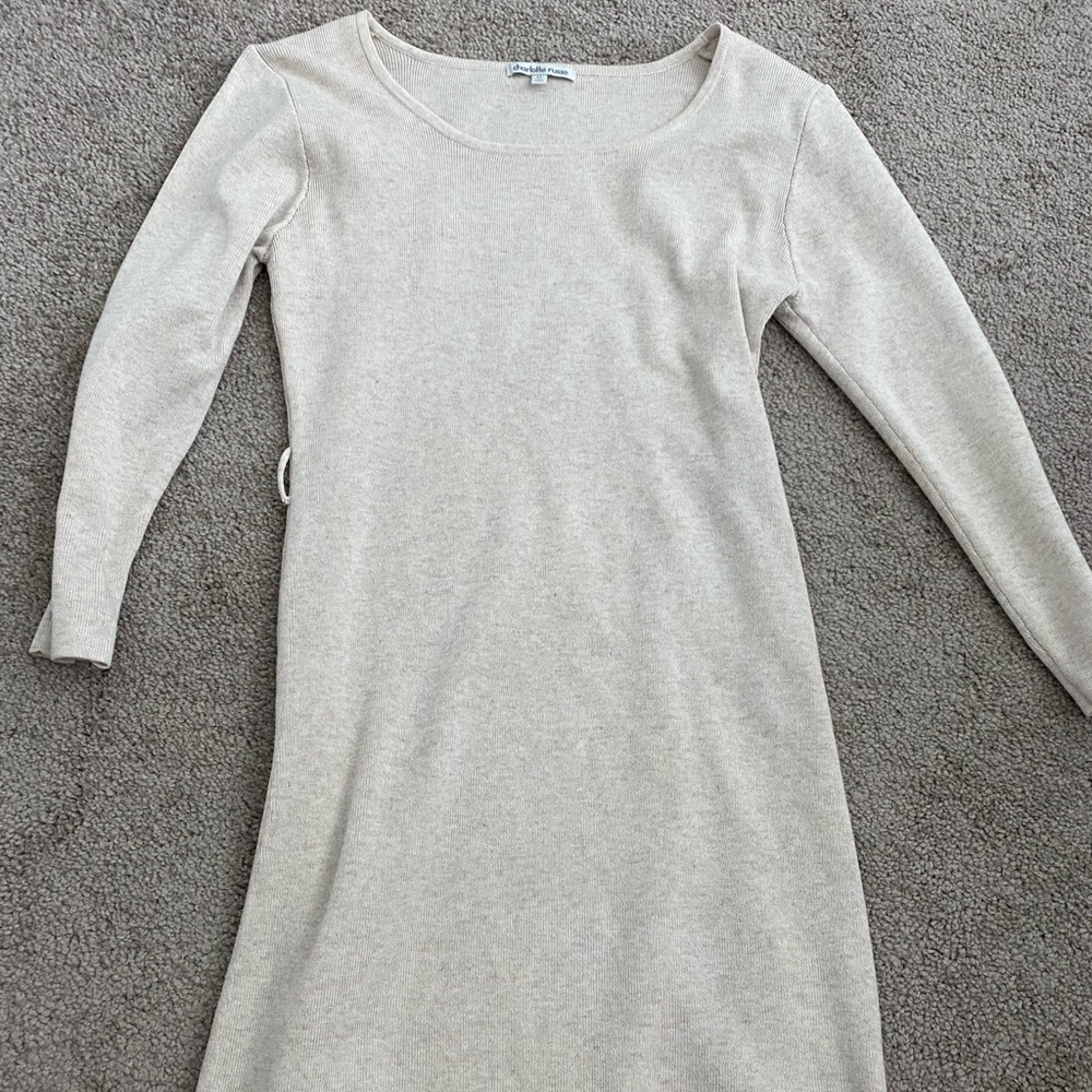 White long sleeve dress